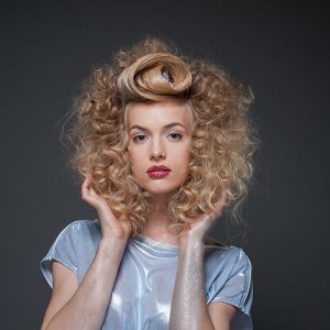 Encore plus d’inspiration coiffure avec Beata Bourillon