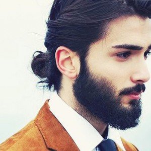 Place au Man Bun dans vos salons de coiffure