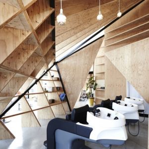 Quand le salon de coiffure rencontre l’architecture