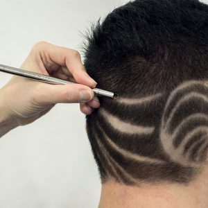 Un stylo pour raser les cheveux