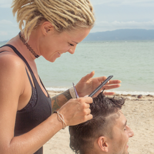 Exercez la coiffure dans les plus beaux pays du monde